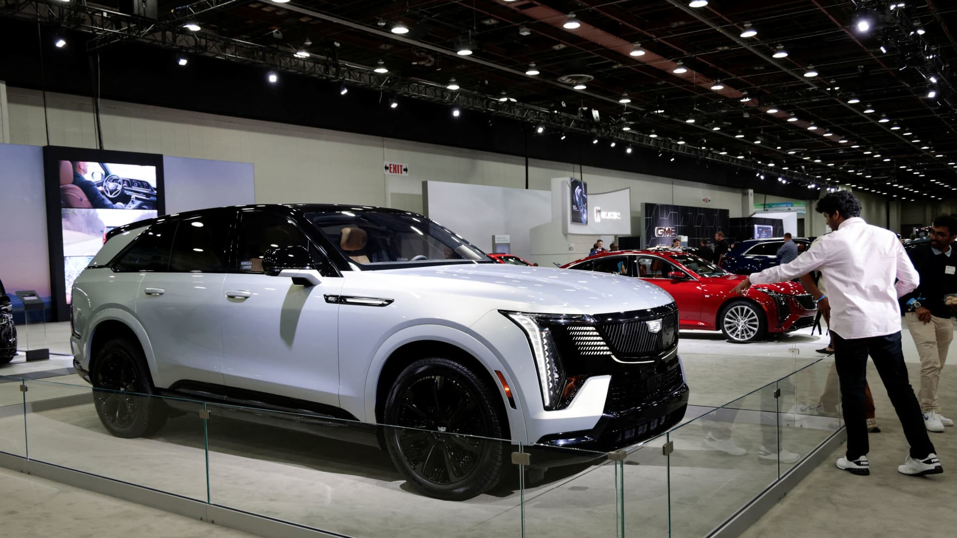 GM: Iran war causing cost increases, but pricey vehicles continue to sell