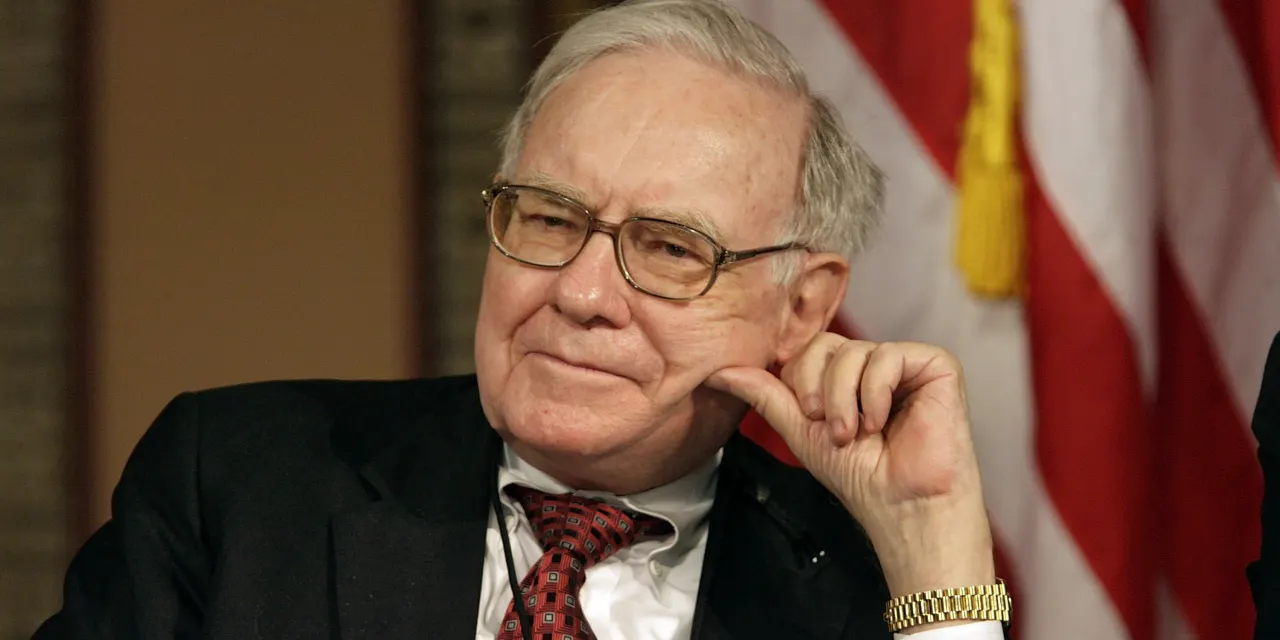 One of Warren Buffett’s last moves as Berkshire CEO was to buy this ‘Magnificent Seven’ tech stock