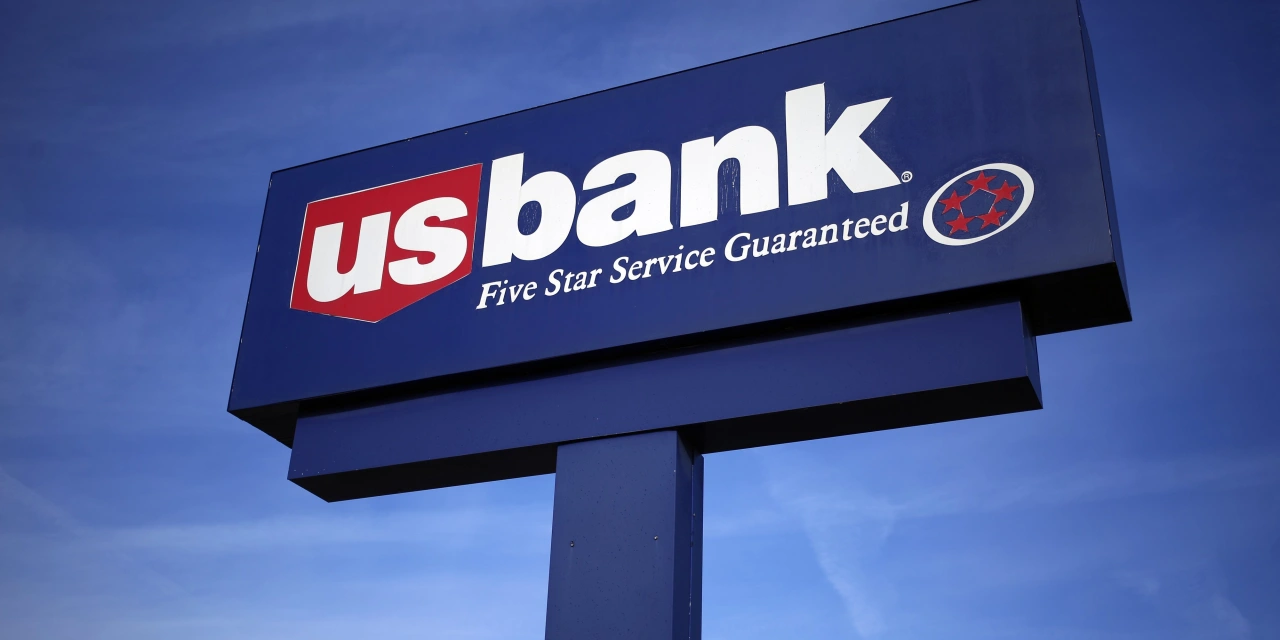U.S. Bancorp Income Rises on Record Quarterly Revenue