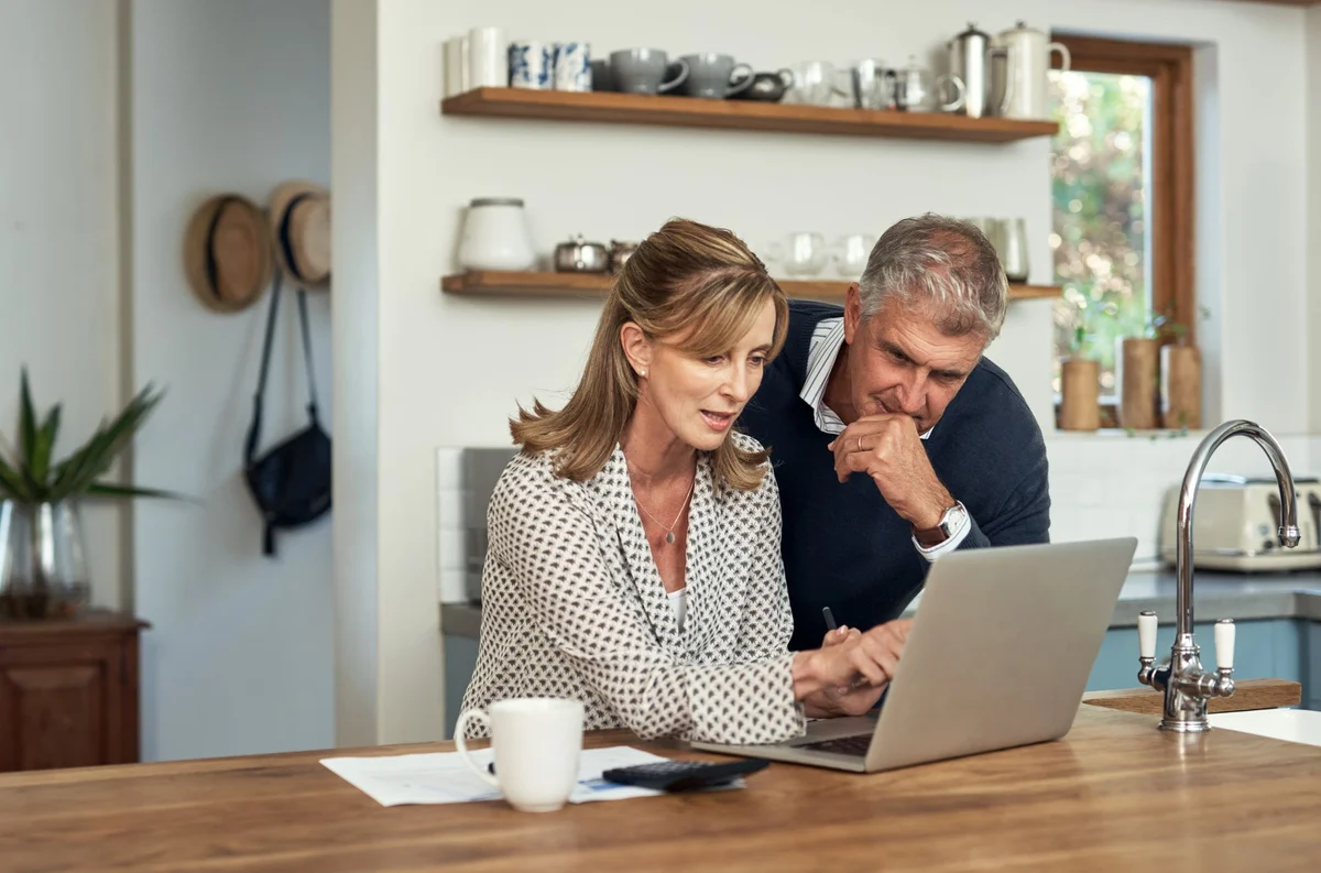 Retirees: 3 High-Yielding Dividend Stocks That Can Add Plenty of Passive Income and Reduce Your Portfolio's Risk