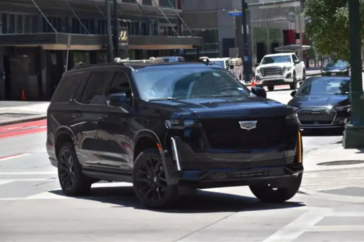 Holley Performance and Callaway Cars to make high-performance packages for GM