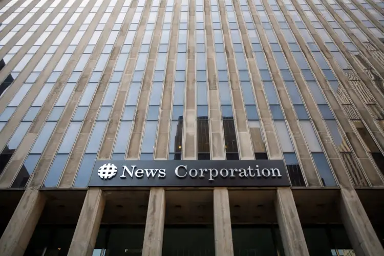News Corp announces $1B share repurchase program