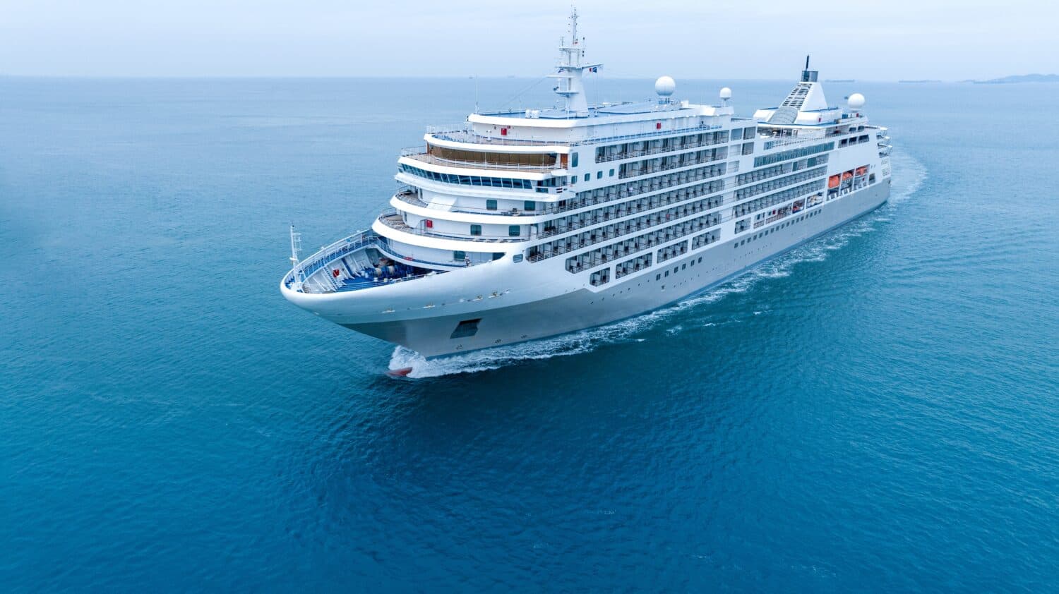 Cruise Stocks Rally as Carnival's Q3 Results Land: Carnival Surges 12%, Royal Caribbean Gains 7%, Norwegian Rises 5%