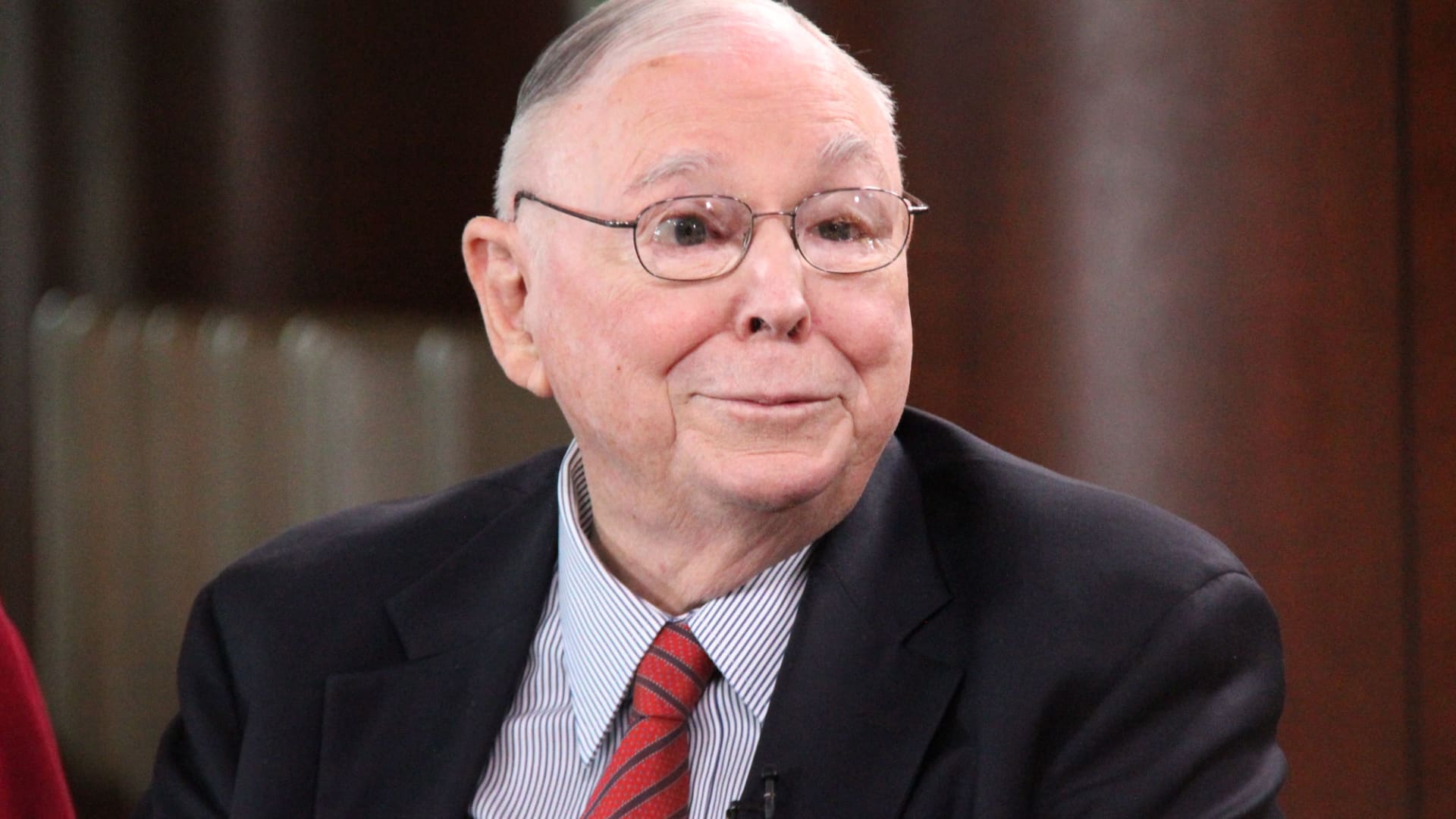 At 99, billionaire Charlie Munger shared his No. 1 tip for living a long, happy life: 'Avoid crazy at all costs' - CNBC