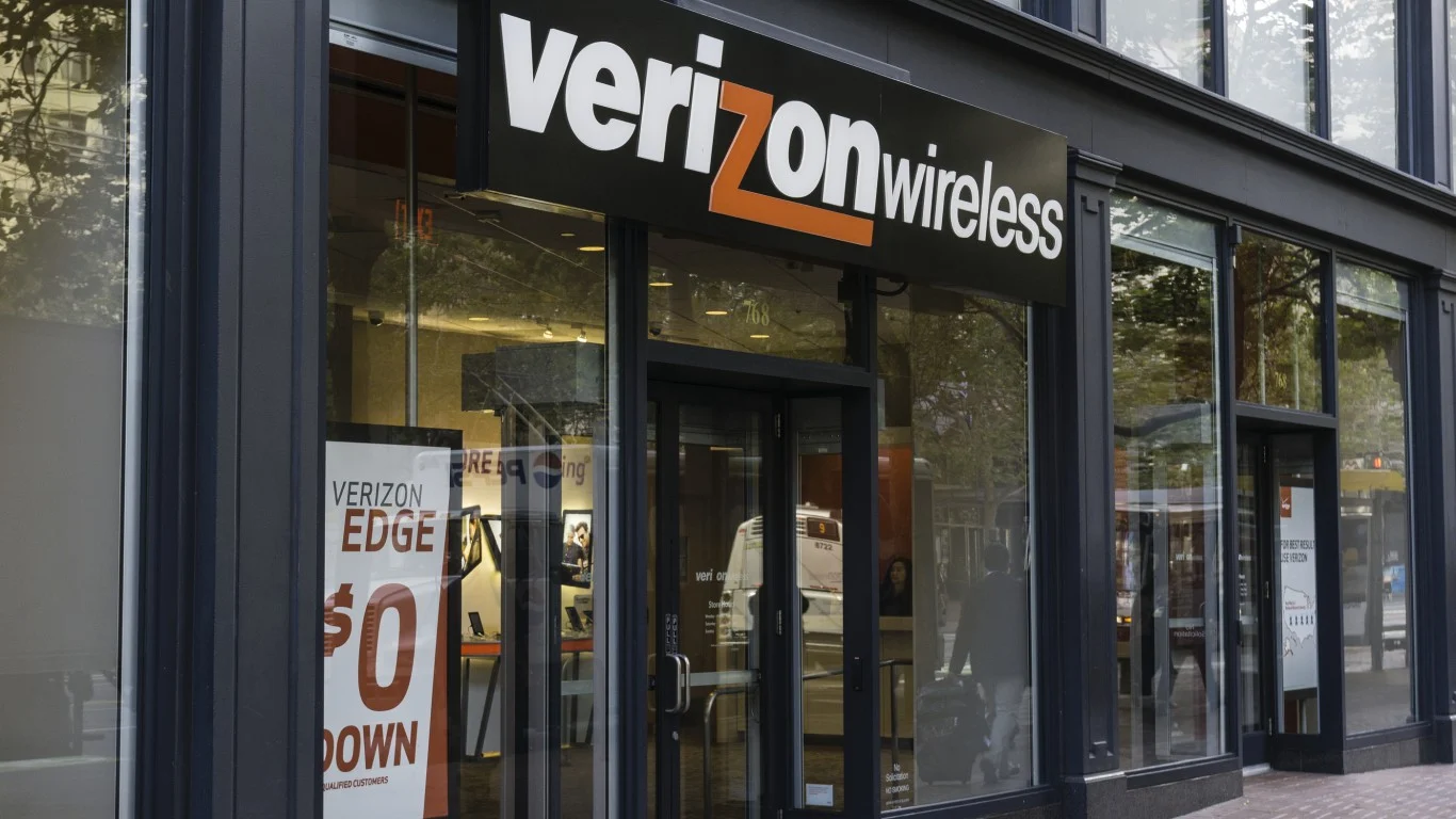 Verizon Cut to Hold at DBS Bank: Is the Telecom Giant Running Out of Upside?