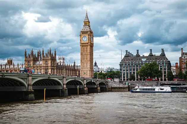 UK proposes 'strategic market status' for Microsoft; final decision set for February