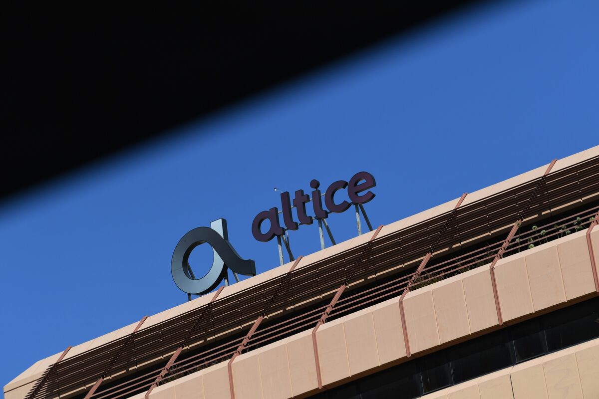 Altice USA Huddles With Moelis on Options for Managing Debt Load - Bloomberg