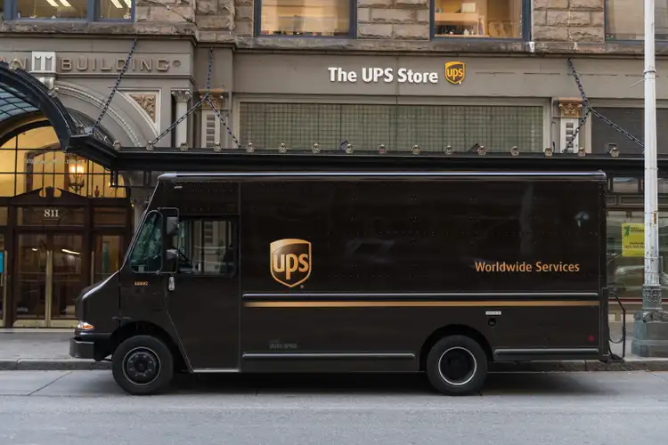 UPS falls after pulling full-year guidance due to macro uncertainty; FedEx also lower