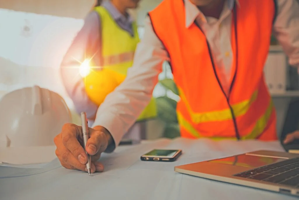 Fluor Dips On Q1 Earnings Miss & Tweaked Outlook