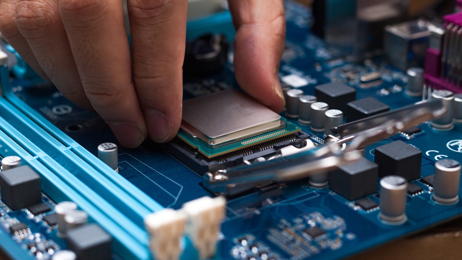 Earnings Beat Might Change The Case For Investing In Avnet Stock