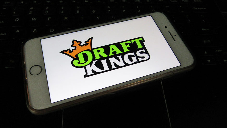 Traders Can Bet On DraftKings With Risk-Controlled Option Strategy
