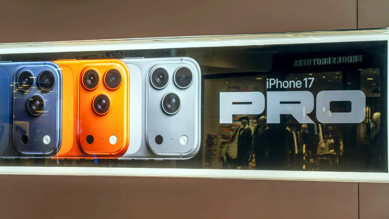 Apple projected to beat Samsung in smartphone shipments for first time since 2011