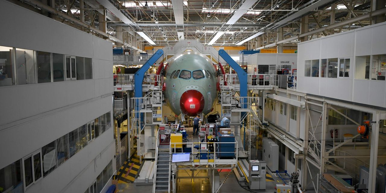 Airbus to Hire 13,000 Workers as Delivery Delays Rise
