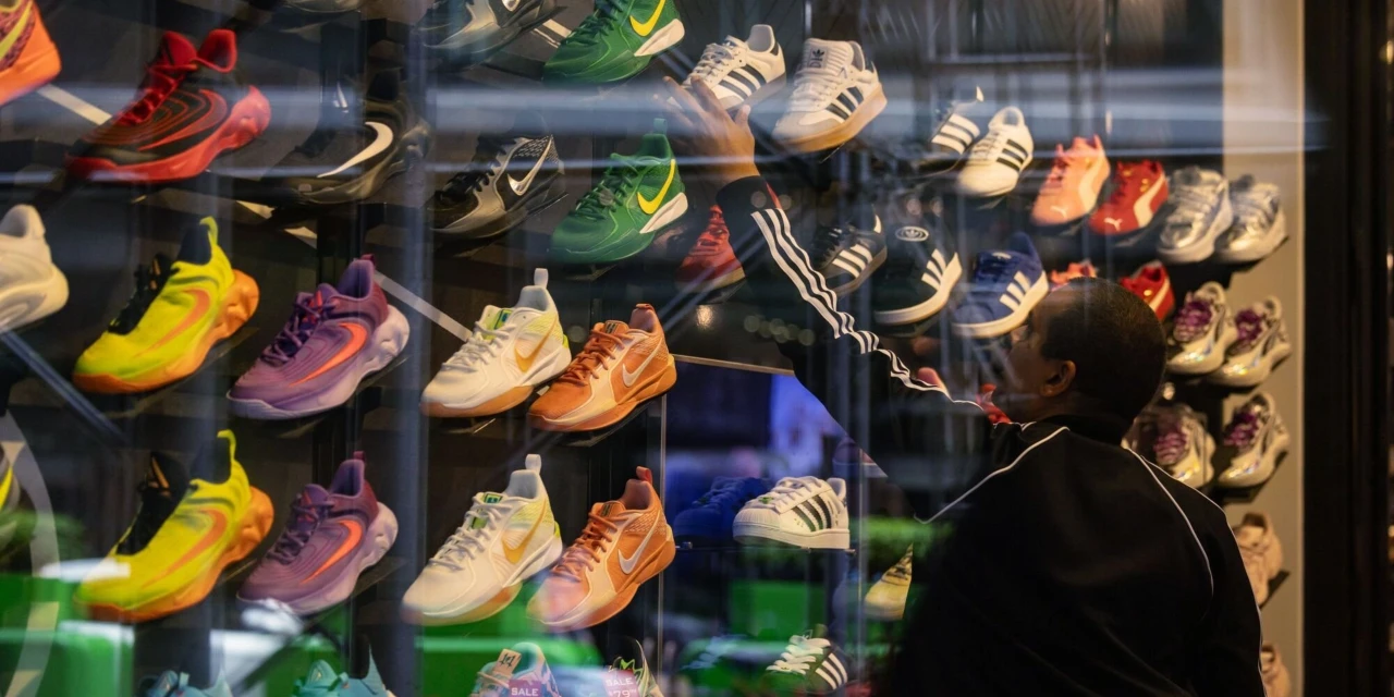 Dick’s Sporting Goods Bet Big on Sneakers With Foot Locker. It Backfired.
