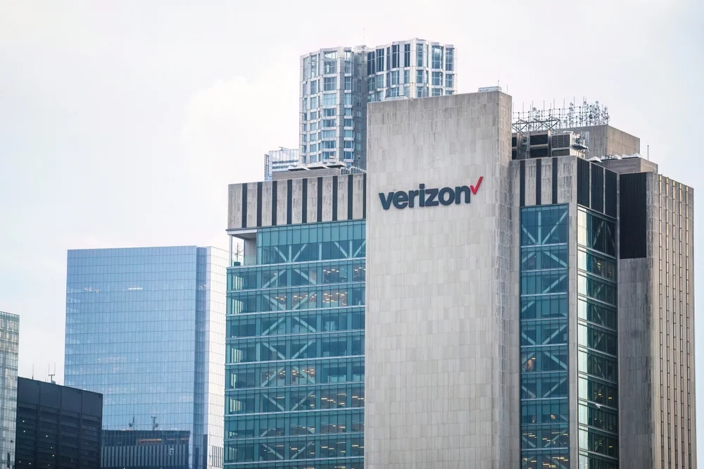 Verizon Outage Ends — And The Stock Is Bracing For The Damage