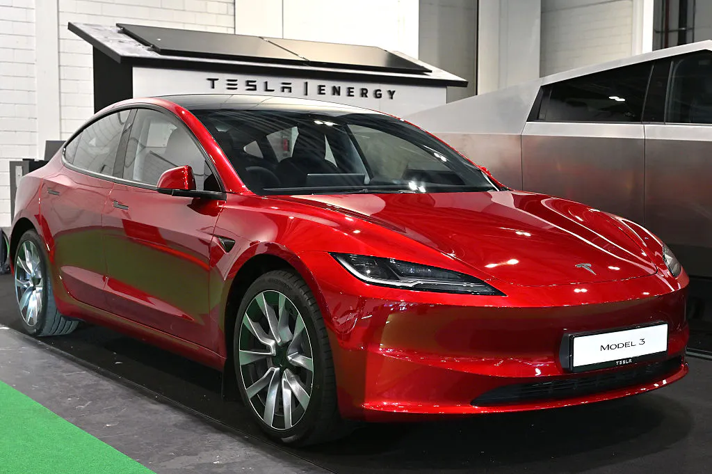 Report: Tesla to build solar factory near Houston