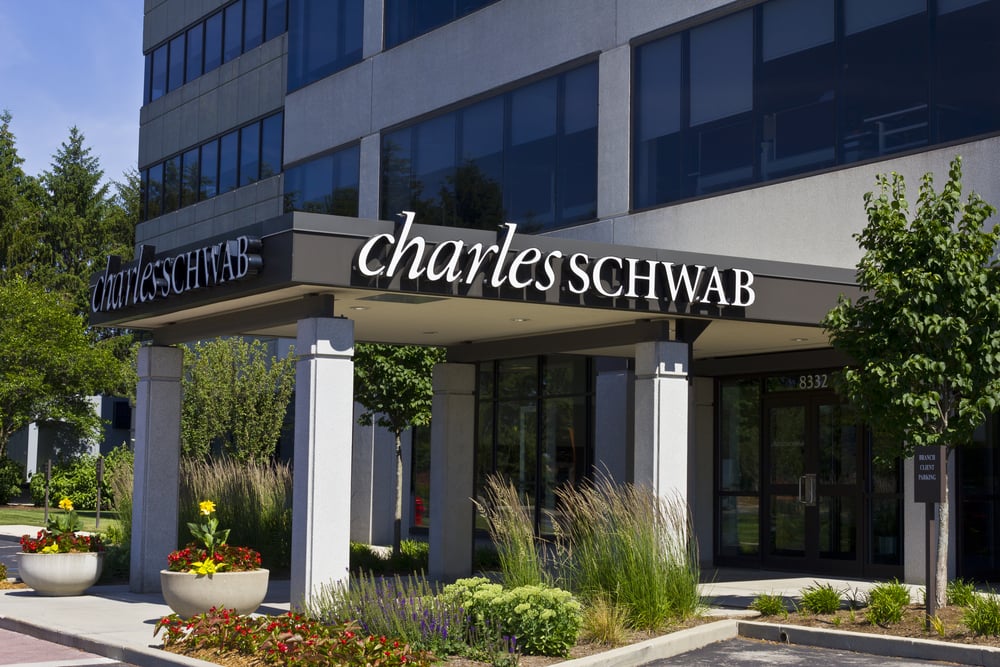 Charles Schwab Pulls in Record $190 Billion in New Assets