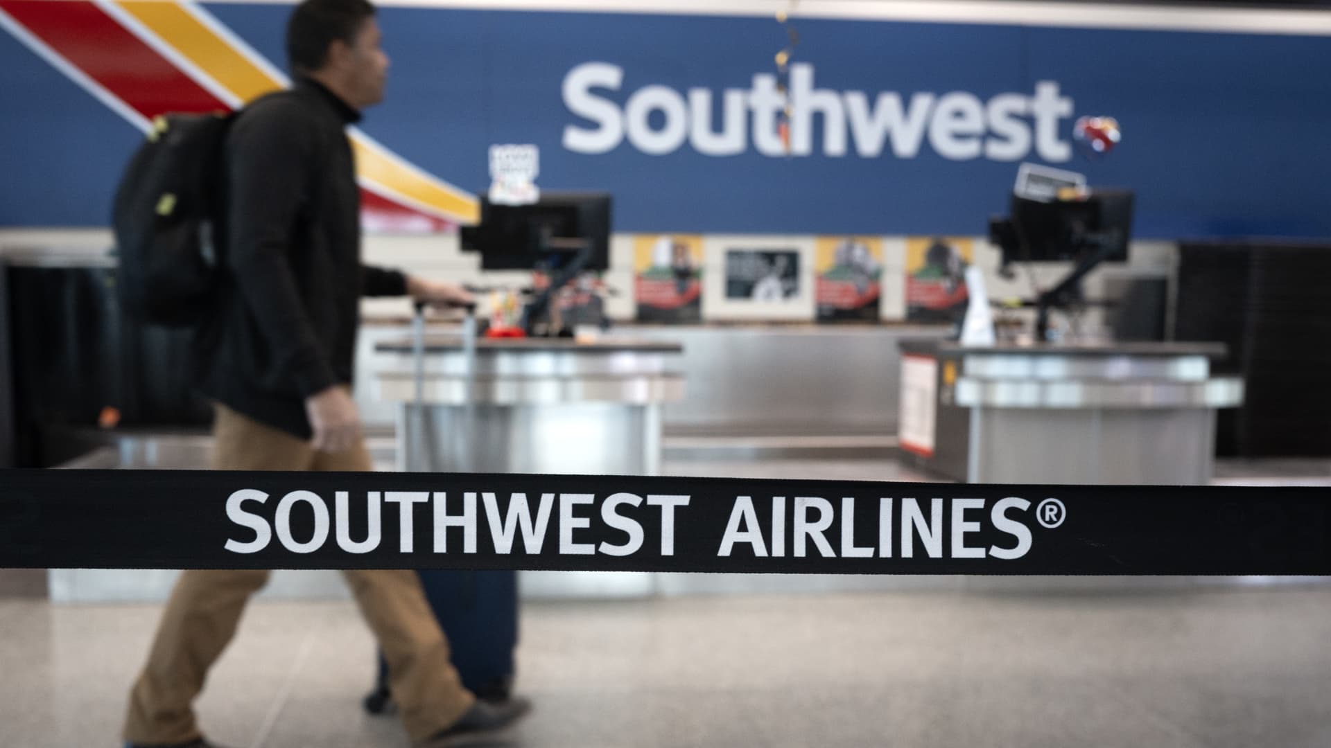 It's the last chance for Southwest plane tickets with two free checked bags, as policy ends in days