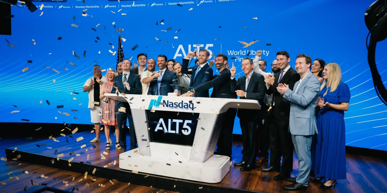 World Liberty, Flagship in Trumps’ Crypto Fleet, Seeks a U.S. Banking License