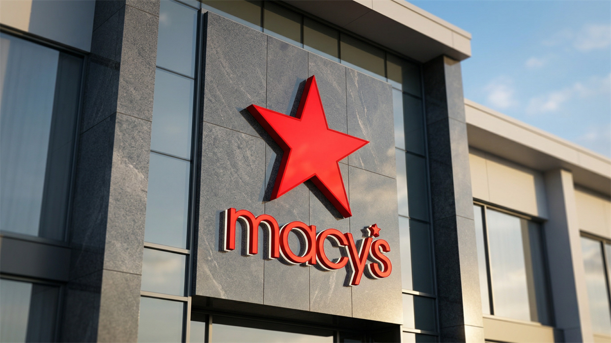 Macy’s Beats Expectations Again, But Guidance Spooks Investors