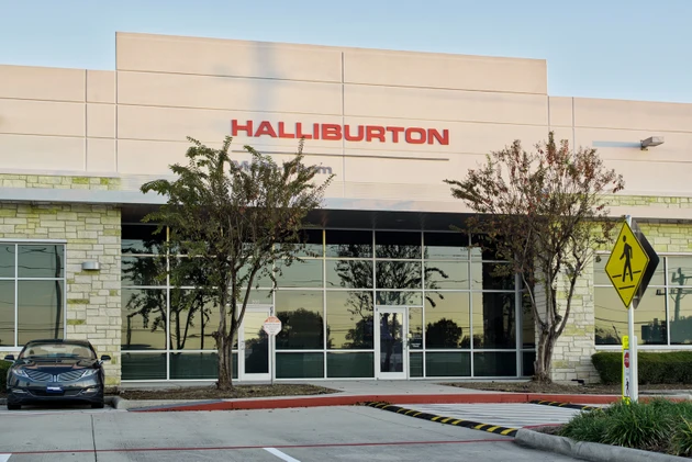 Halliburton in sync with peers' monthly downtrend: Why is HAL price dropping?