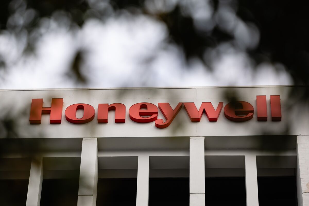 Honeywell Agrees to Buy Italy's Civitanavi in Defense Deal - Bloomberg