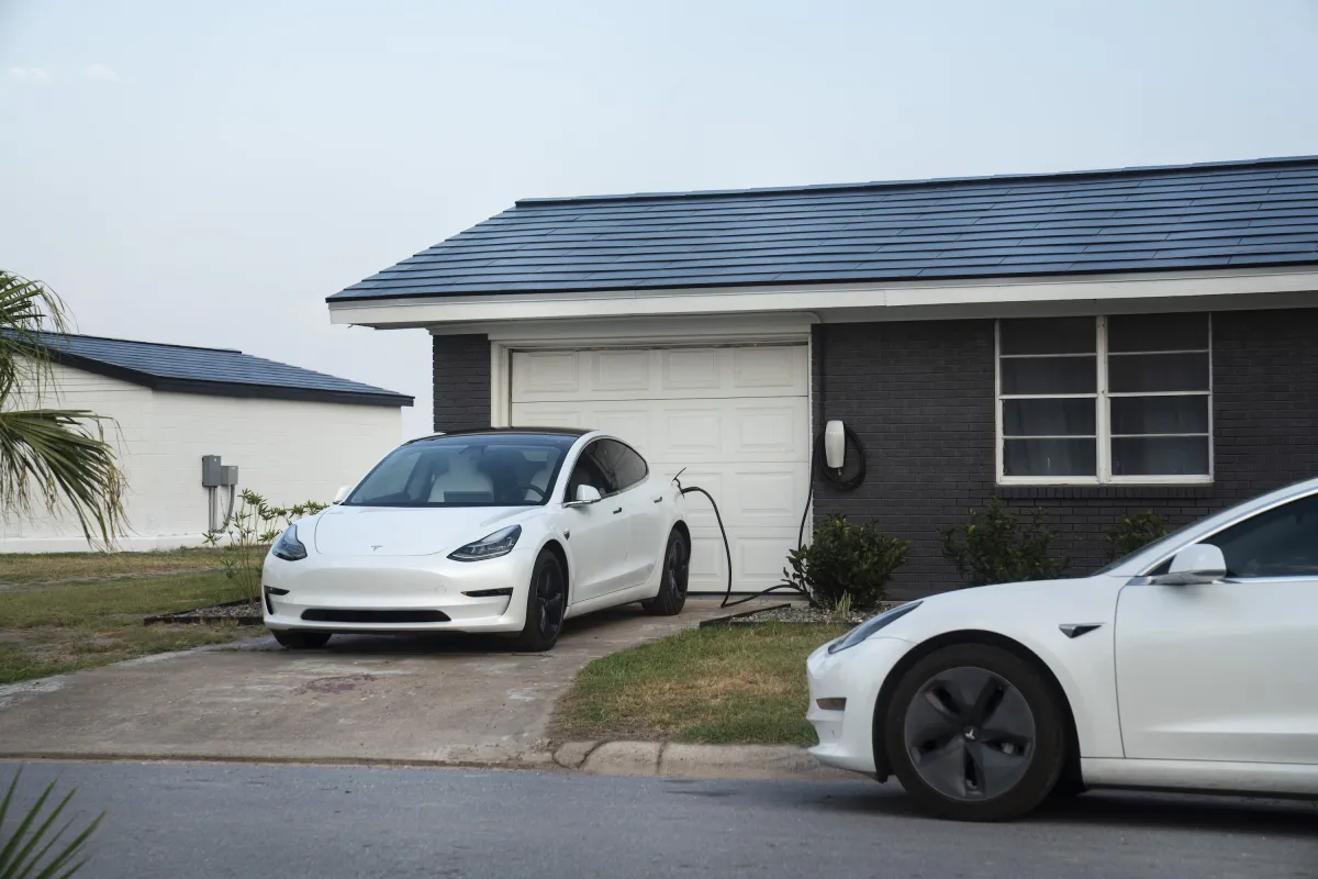 Tesla’s solar roof is dead. Here’s what went wrong