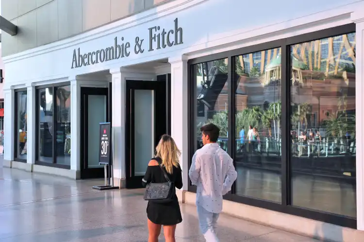 Mall check: Abercrombie & Fitch attracts bull rating from J.P. Morgan