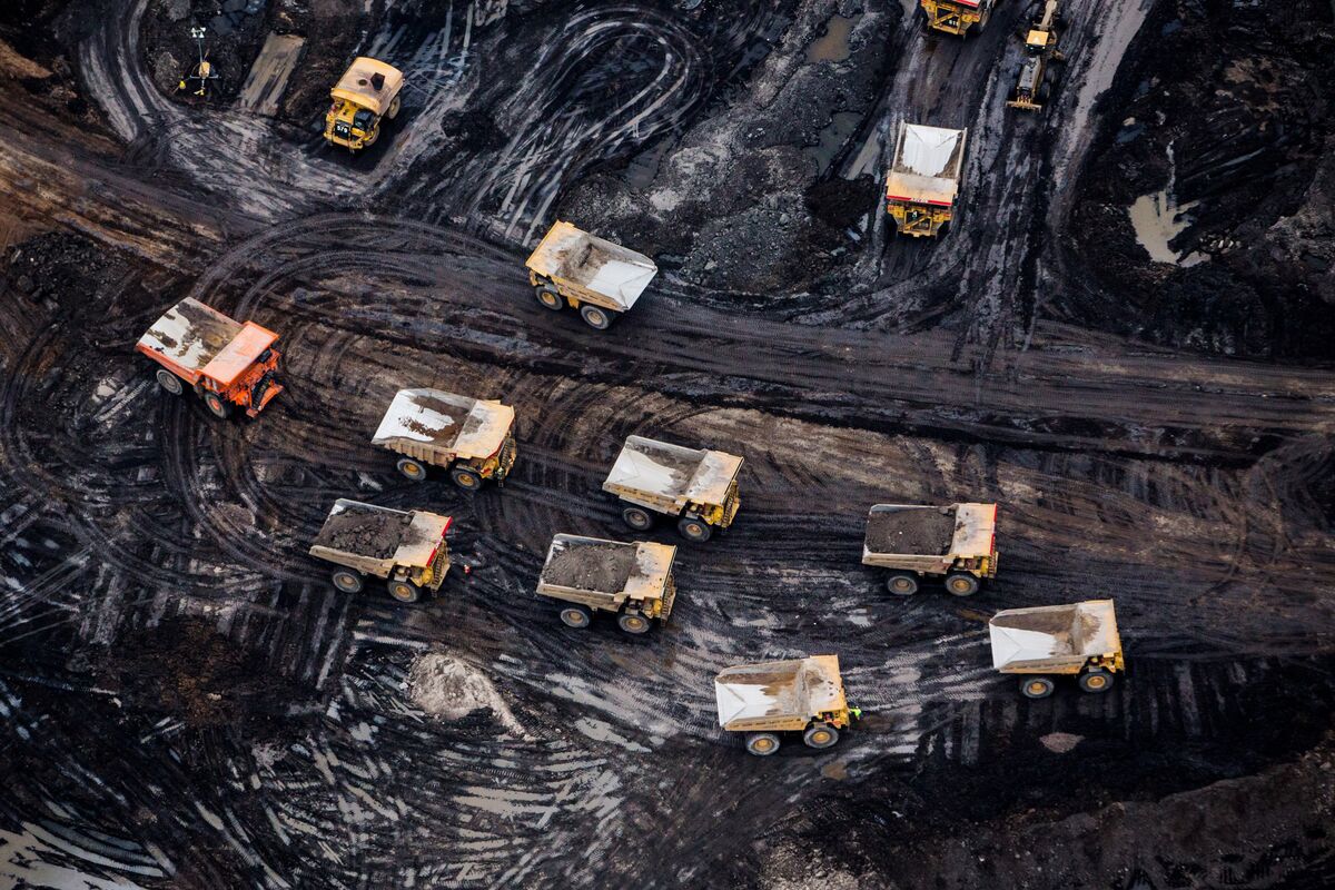 Canadian Oil Sands Buck Price Drop With 2026 Growth Plans