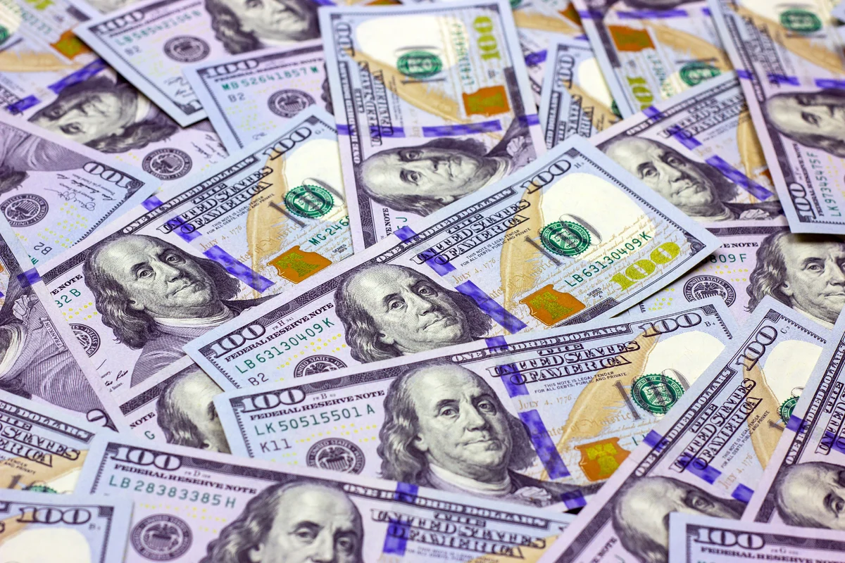 Better Dividend Stock: Oneok vs. Kinder Morgan