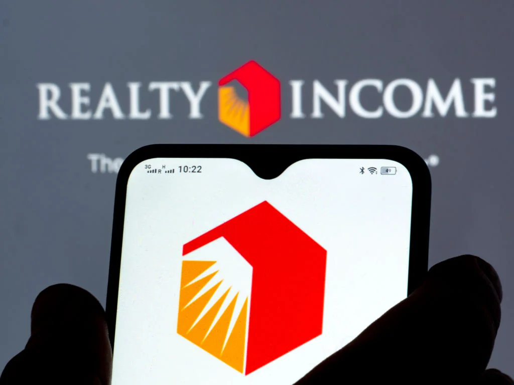 Why I Think the Best Dividend Stock Isn't a Tech Name: It's Realty Income