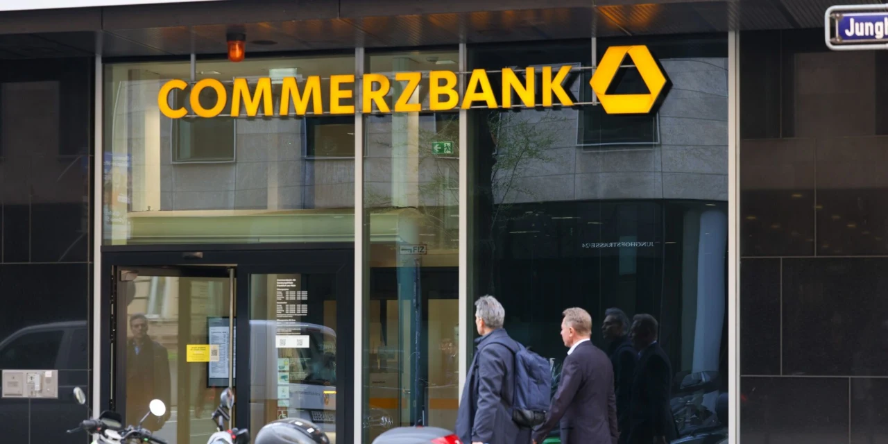 Commerzbank Asks German Regulator to Review UniCredit Offer Support Levels