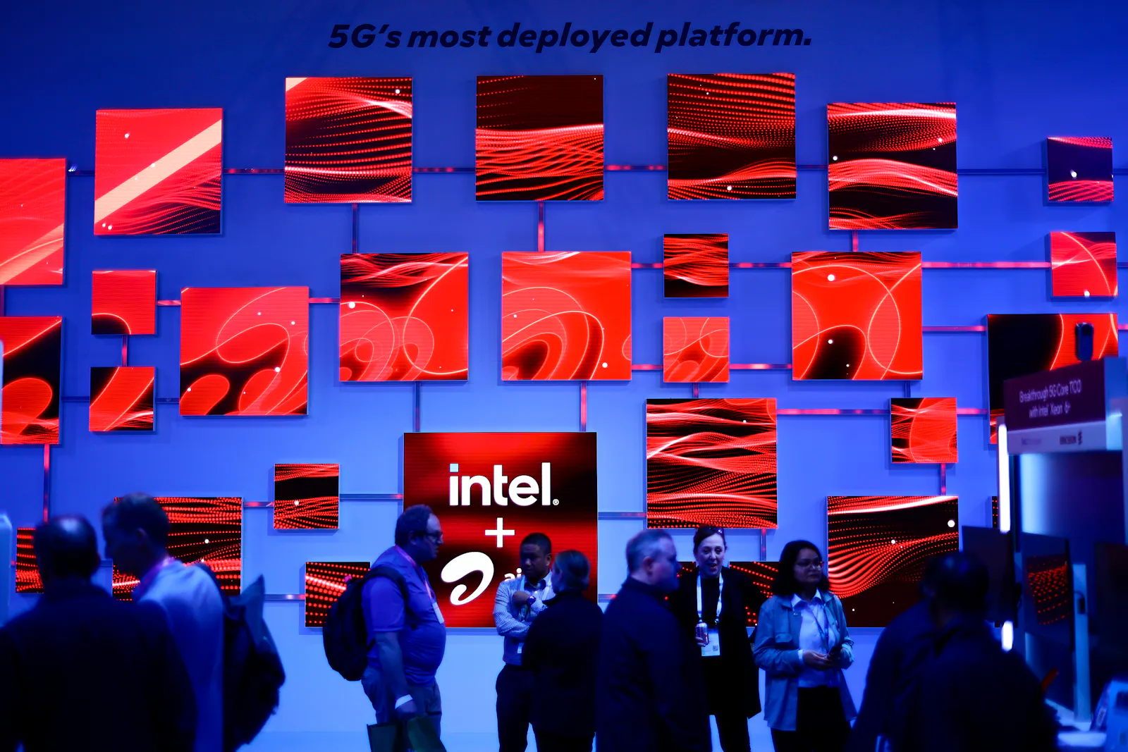 Intel shares soar by the most in decades after crushing Q1 earnings