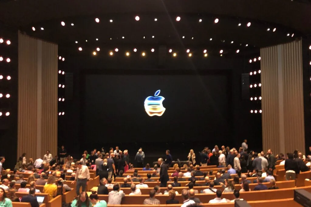 What's Going On With Apple Stock Today?