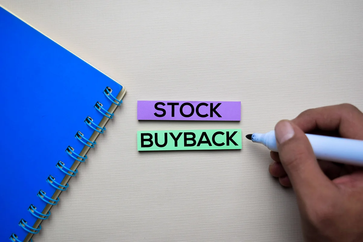 The AI Buyback Wave: Rule Breaker Signal or Noise?