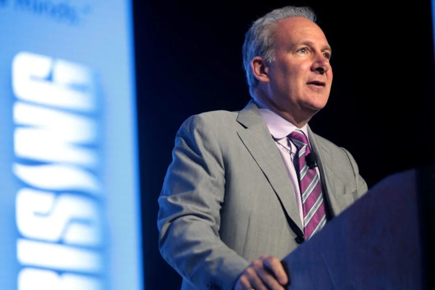 Peter Schiff Says Michael Saylor-Led Strategy's Convertible Debt Offerings 'Aren't Going Well' As Stock Falls Despite Bitcoin's Gain