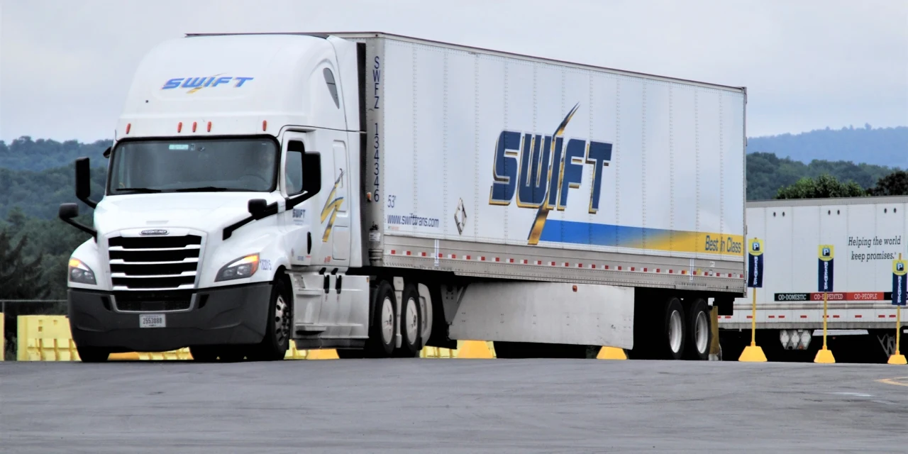 Knight-Swift Transportation Swings to First-Quarter Loss