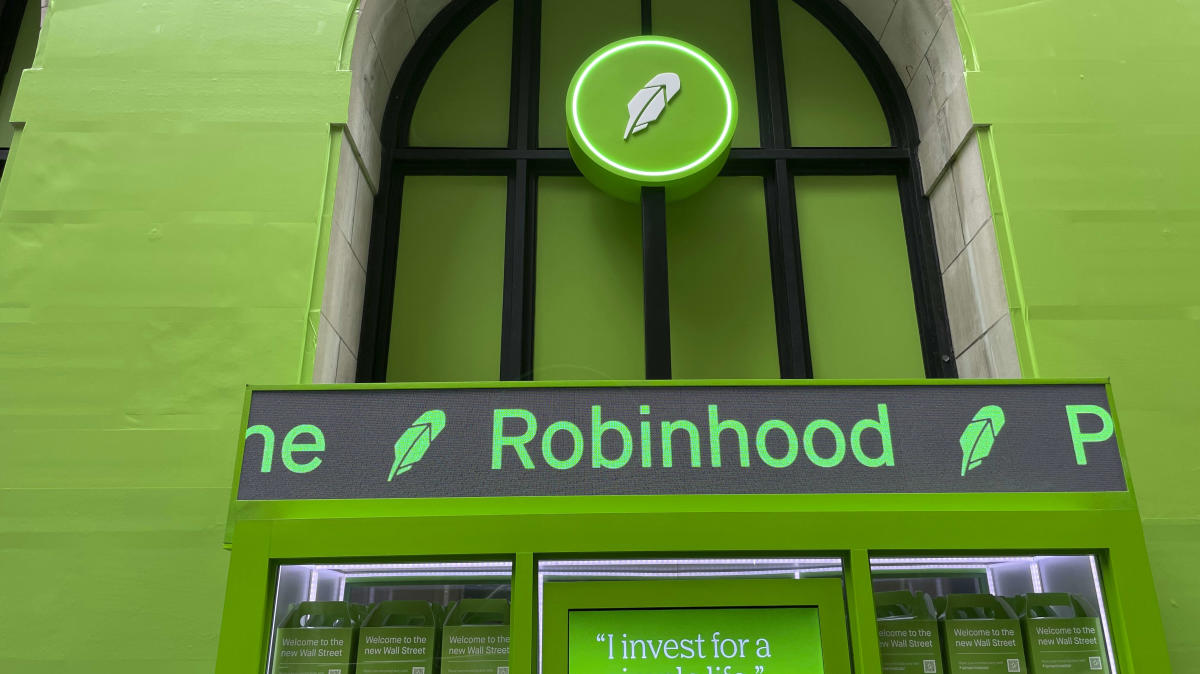 Why Robinhood's SEC threat shouldn't worry investors: Analyst - Yahoo Finance
