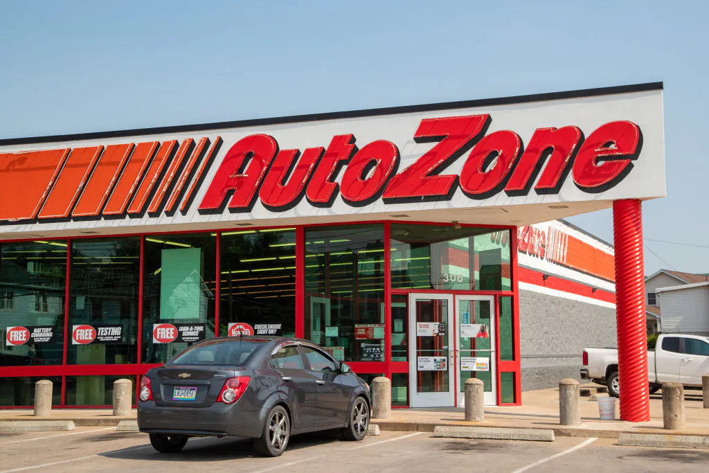 AutoZone dips on weaker-than-expected Q2 sales growth