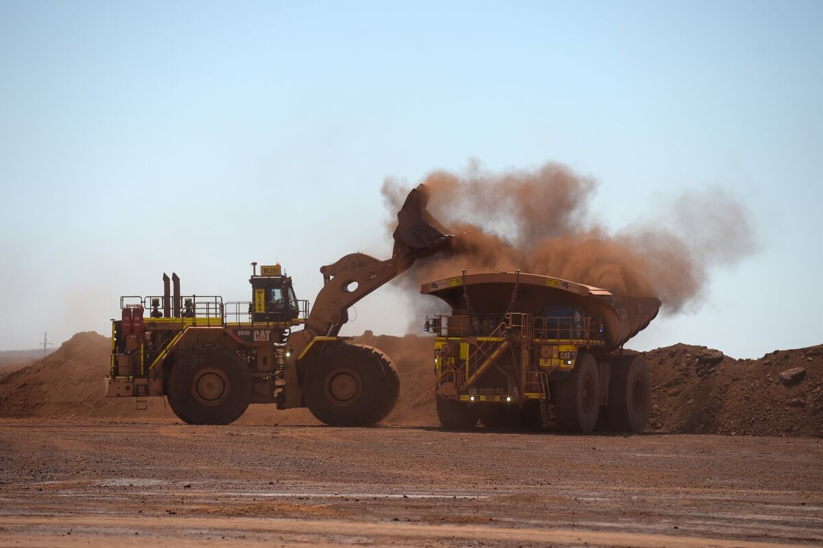 Australia Mining Stocks Trail Dragged by Iron Ore, China Bumpy Recovery - Bloomberg