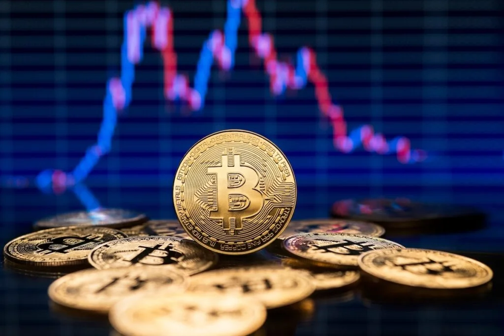 Peter Schiff Asks Why Bitcoin Is Selling Off While Stocks, Gold Trade At Record Highs — Arthur Hayes Wants Investors To 'Readjust' Perspective