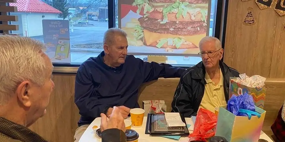 Man, 100, drives to McDonald's almost every day for coffee with friends - Business Insider