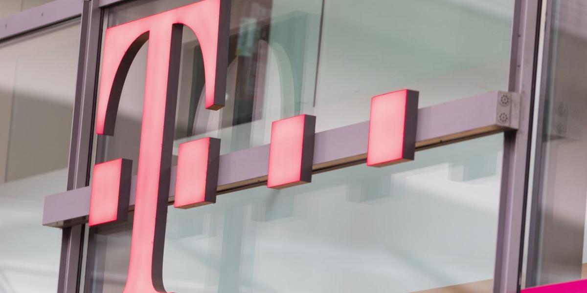 T-Mobile to Spend $4.9 Billion to Buy Metronet in JV With KKR