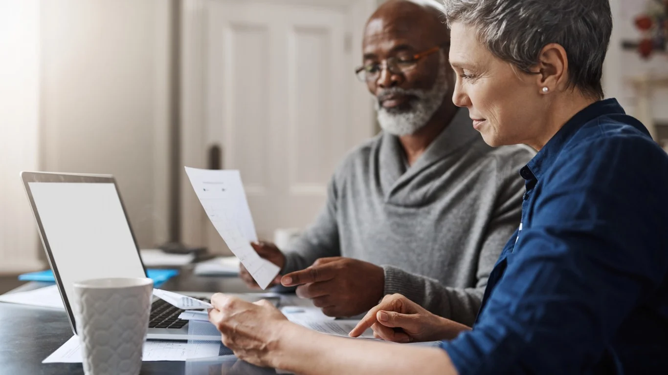 Dividend Income vs a Guaranteed Rate: Which One Belongs in Your Retirement Plan