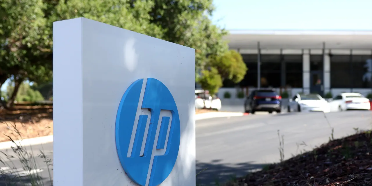 HP blames memory-price surge as it forecasts earnings at low end of guidance