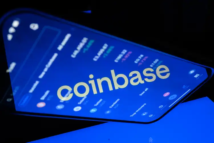 Coinbase said to work with Apex Group to create tokenized money-market fund