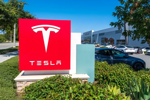 Tesla seeks to eliminate Chinese parts from its American cars amid trade tensions - WSJ