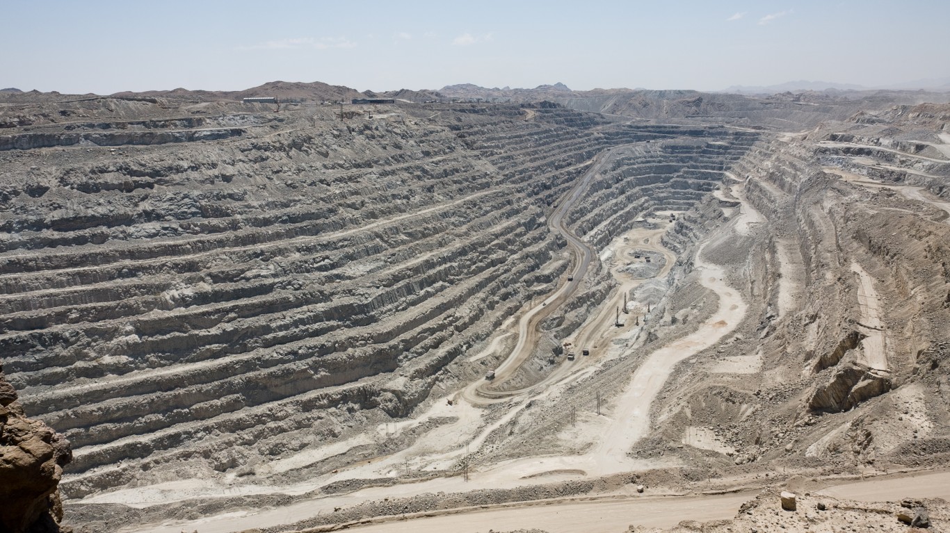 USA Rare Earth Climbs 4% as Month-Long Selloff Pauses; MP Materials Ticks Up, United States Antimony Dips