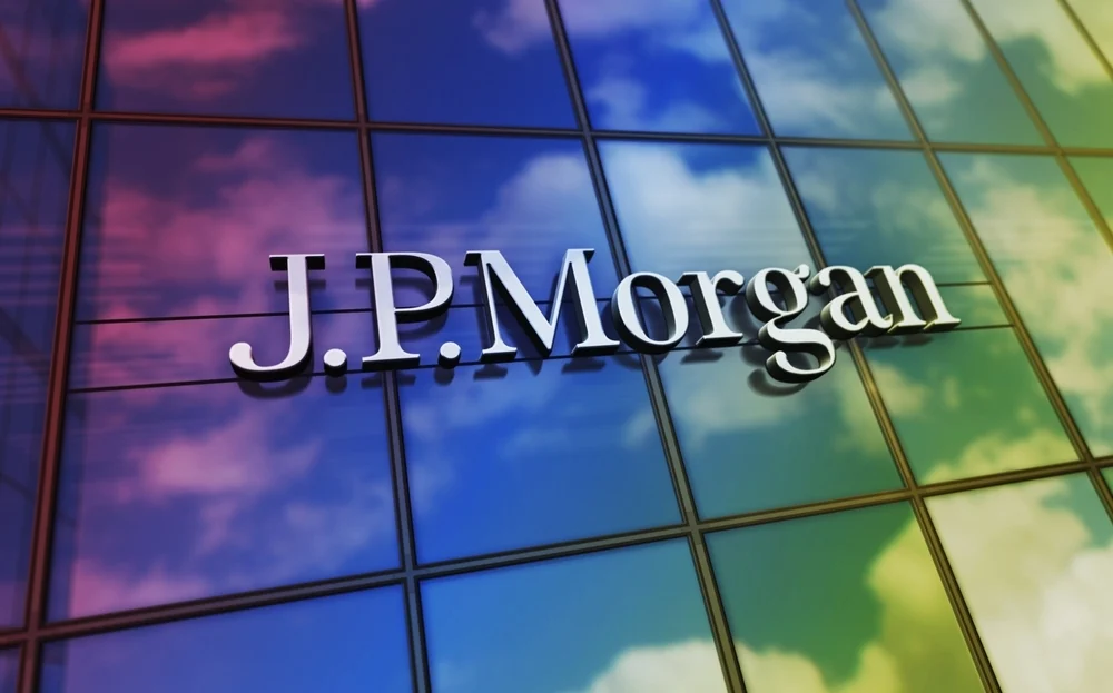 Analyst Says JPMorgan Trading At A Discount Despite Tech Leadership, Jamie Dimon's Success