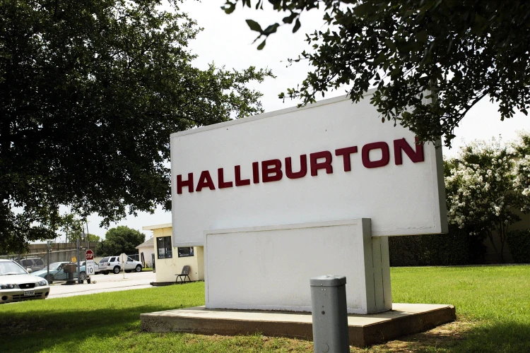 Halliburton cuts workforce as oil activity slumps - Reuters